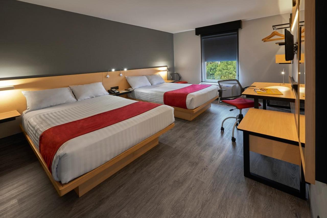 City Express By Marriott Irapuato Εξωτερικό φωτογραφία