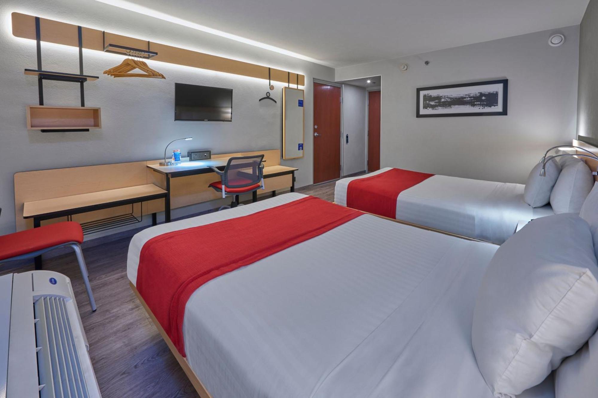 City Express By Marriott Irapuato Εξωτερικό φωτογραφία